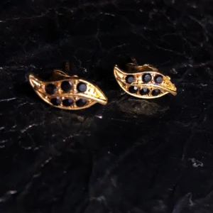 Elegant Leaf Shape Ear Stud