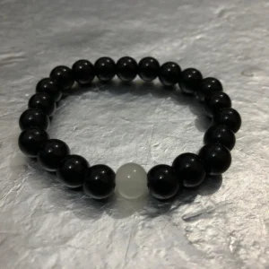 Single White Accent Bead Bracelet